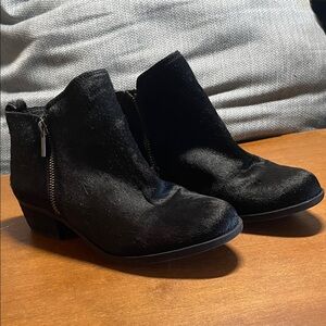 Lucky Brand Black Ankle Booties boots size 6.5 faux fur excellent condition